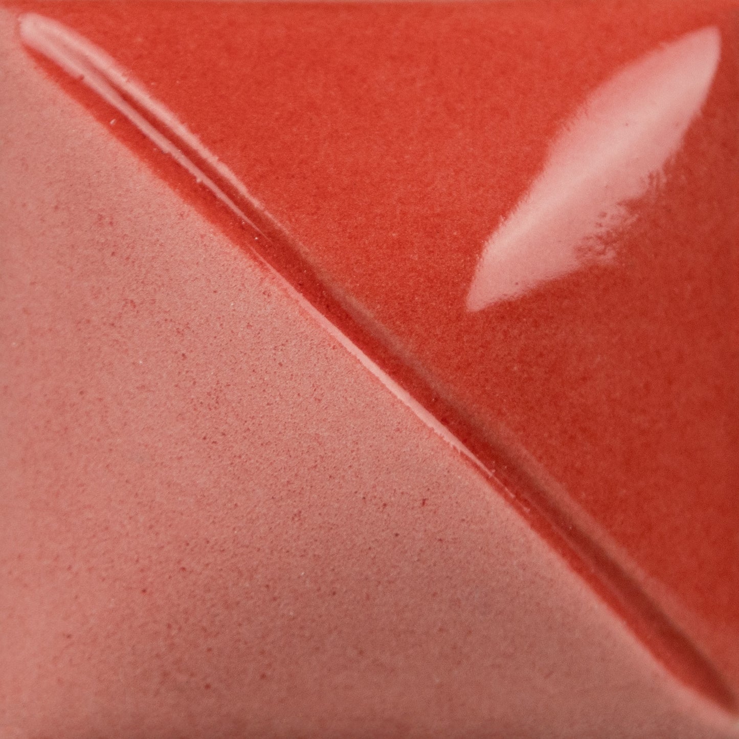 MAYCO Fundamentals Underglaze - UG207 Flame Red - 火焰紅釉下彩 (2oz)